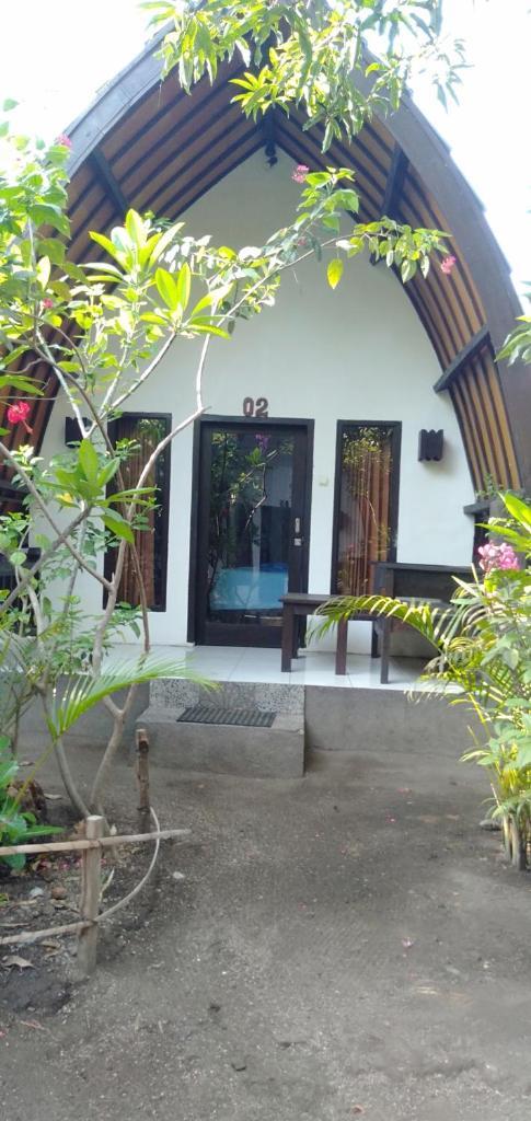 Hello Lumbung Homestay Gili Air Exterior photo